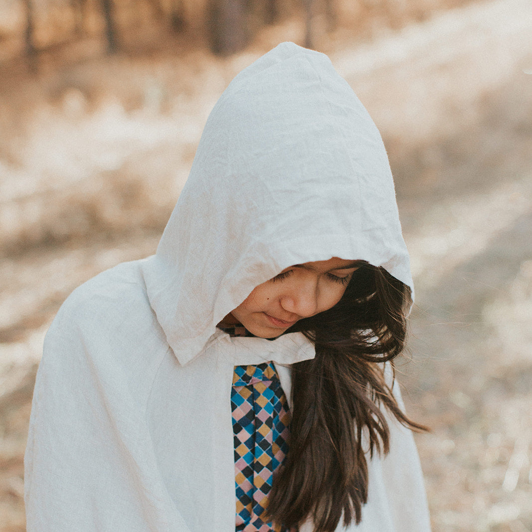 Hooded Cape, Lake