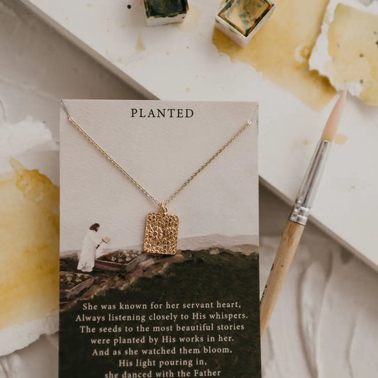 Meaningful + Minimalist: Planted Neckalce