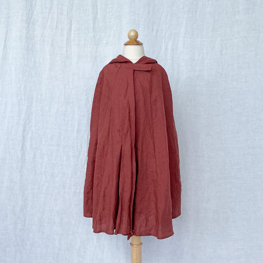 Hooded Cape, Clay